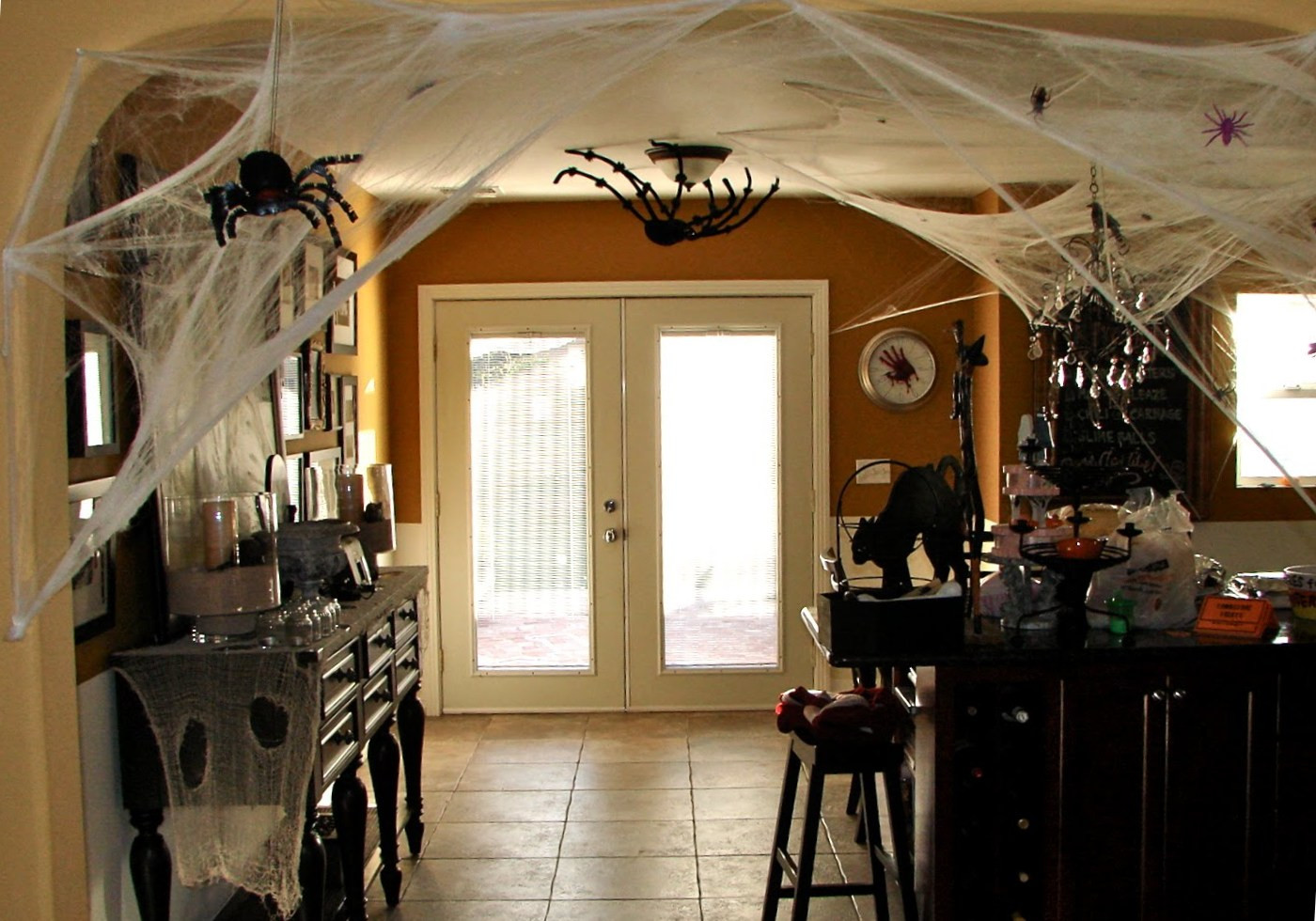 Halloween Kitchen Decorations
 plete List of Halloween Decorations Ideas In Your Home