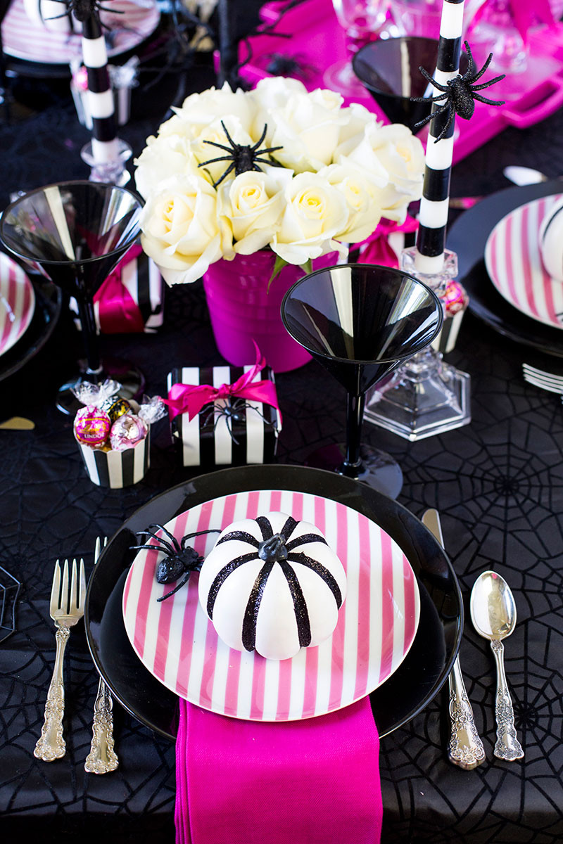 Halloween Party Decorations Ideas
 10 Creative Halloween Party Ideas