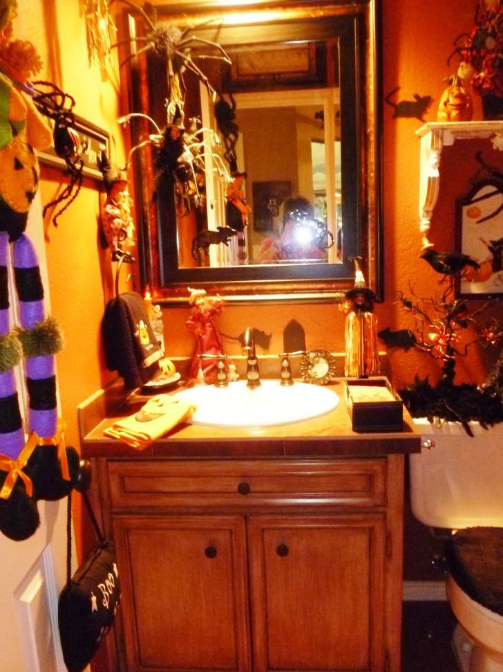 Halloween Toilet Decorations
 Halloween Decorations Bathroom to Scare Away Your Guests