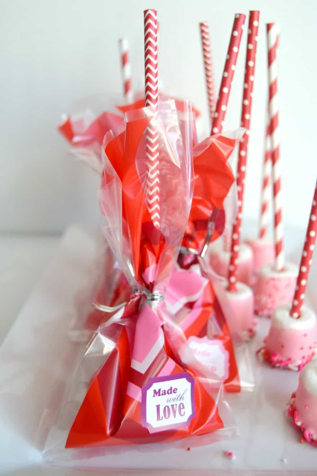 Handmade Valentine Gift Ideas
 Homemade Valentines Marshmallow Treat Gifts My Creative