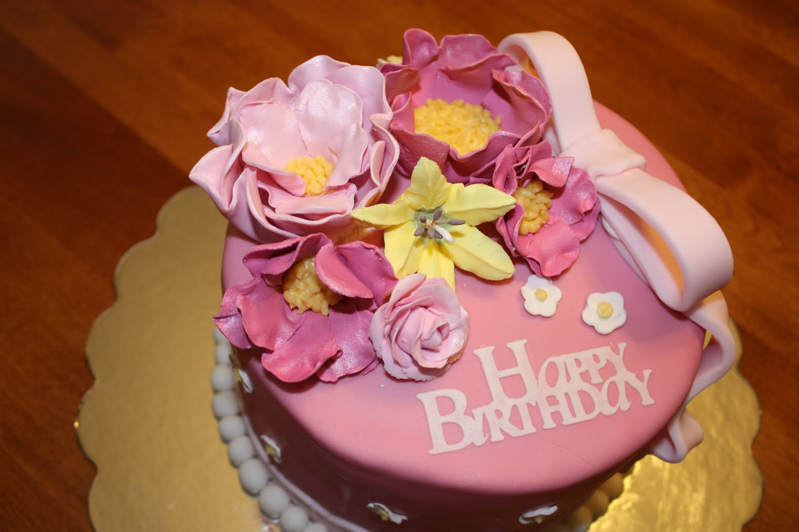 Happy Birthday Cake And Flowers
 The Collection Lovely Birthday Toasts That You Need For