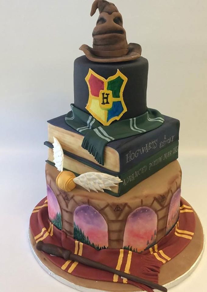 Harry Potter Birthday Cakes
 This Magical Harry Potter Cake Is What Wedding Dreams