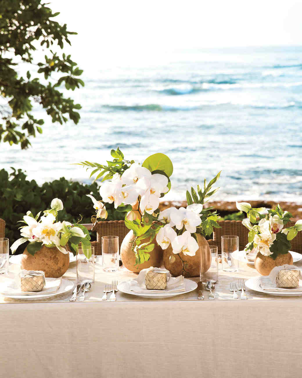 Hawaiian Wedding Theme
 Island Time 10 Ideas for Throwing a Tropical Wedding