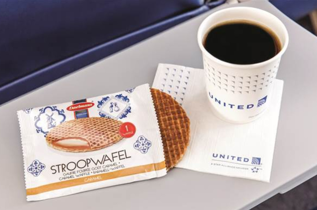 Healthy Snacks For International Flights
 United Airlines is replacing this snack and people aren t