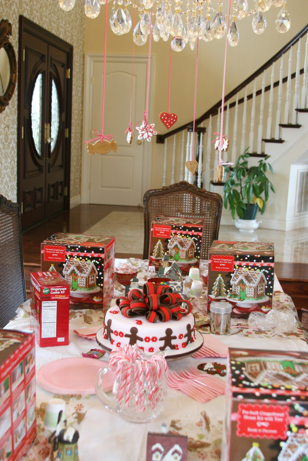 Holiday Birthday Party Ideas
 Sweet Parties A Gingerbread Party – Glorious Treats