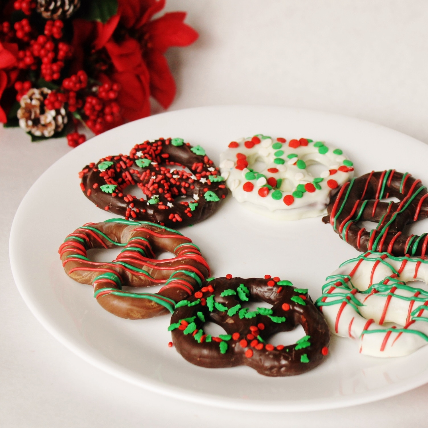 Holiday Chocolate Covered Pretzels
 Christmas Chocolate Covered Pretzels Knots