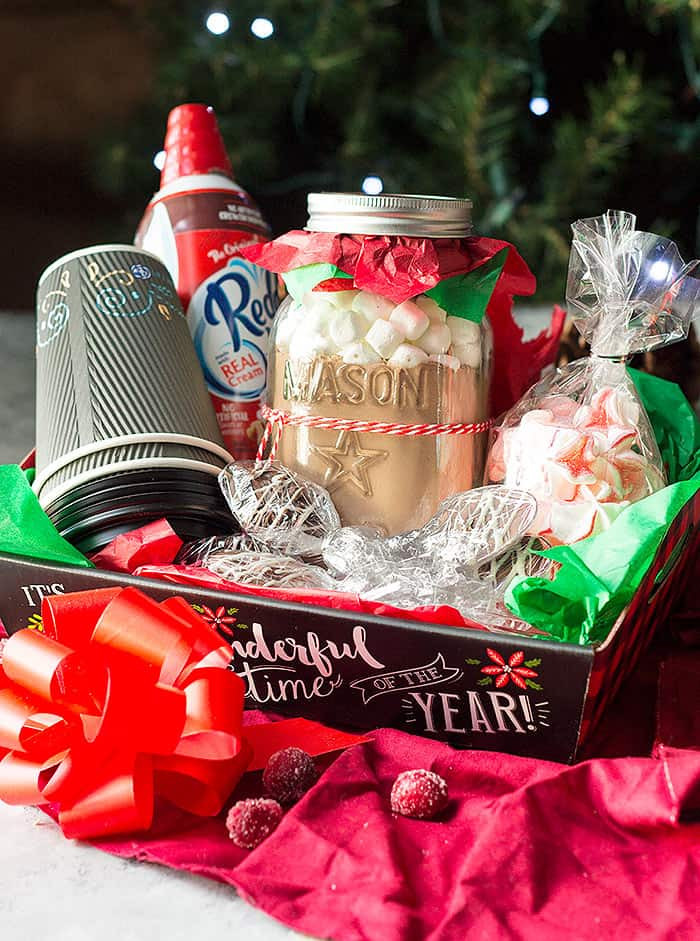 Holiday Gift Basket Ideas Homemade
 DIY Christmas Gift Baskets