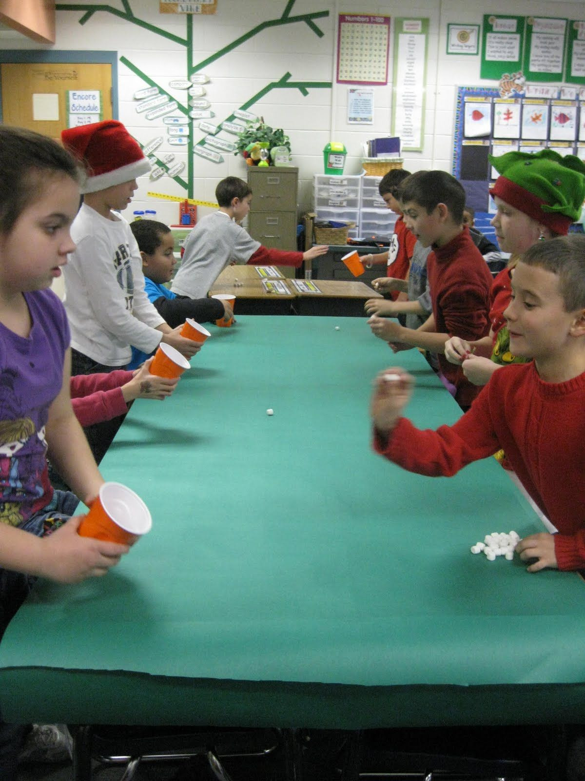 Holiday Party Games For Kids
 Minute to Win it Christmas Party Games