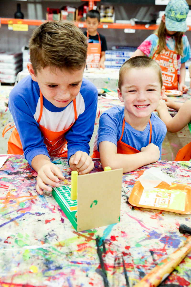 Homedepot Kids Craft
 The Home Depot Kids Workshop Bower Power