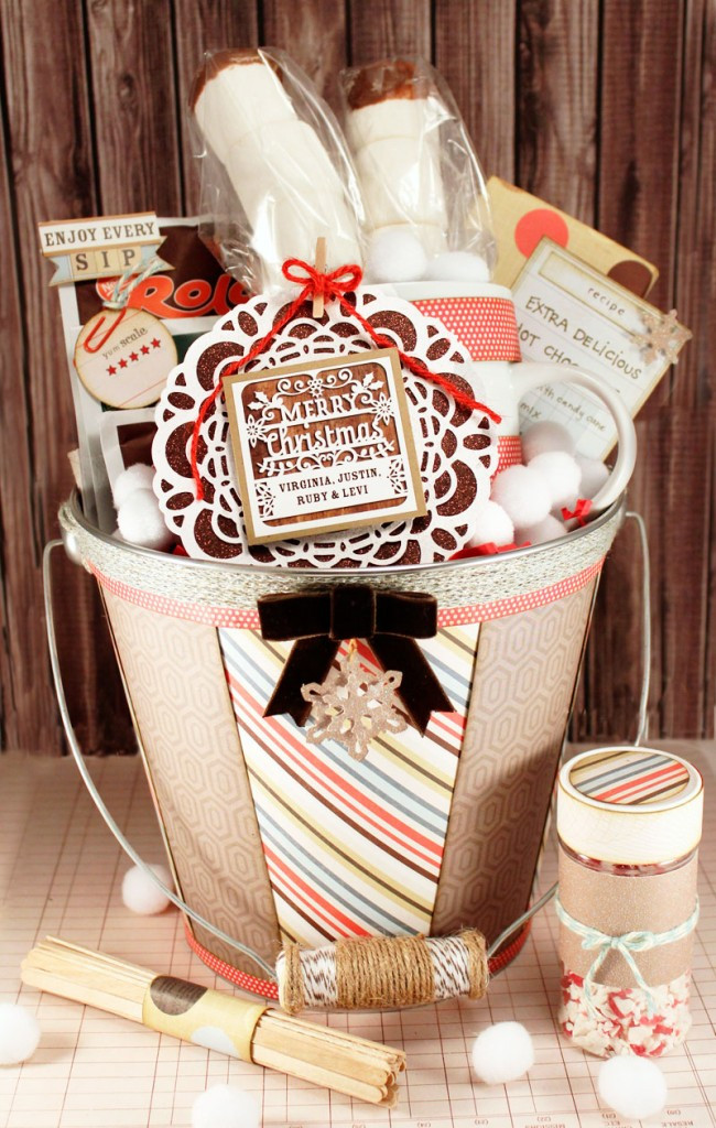 Hot Chocolate Gift Basket Ideas
 Mousetrap Advent Calendar or Christmas Card Display