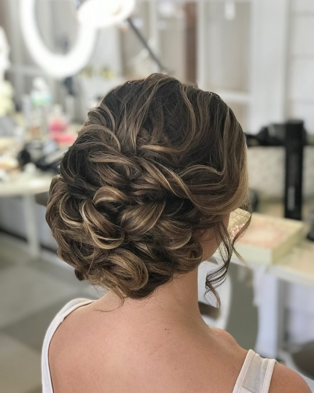 How To Do Wedding Hairstyles Updos
 17 Gorgeous Wedding Updos for Every Type of Bride