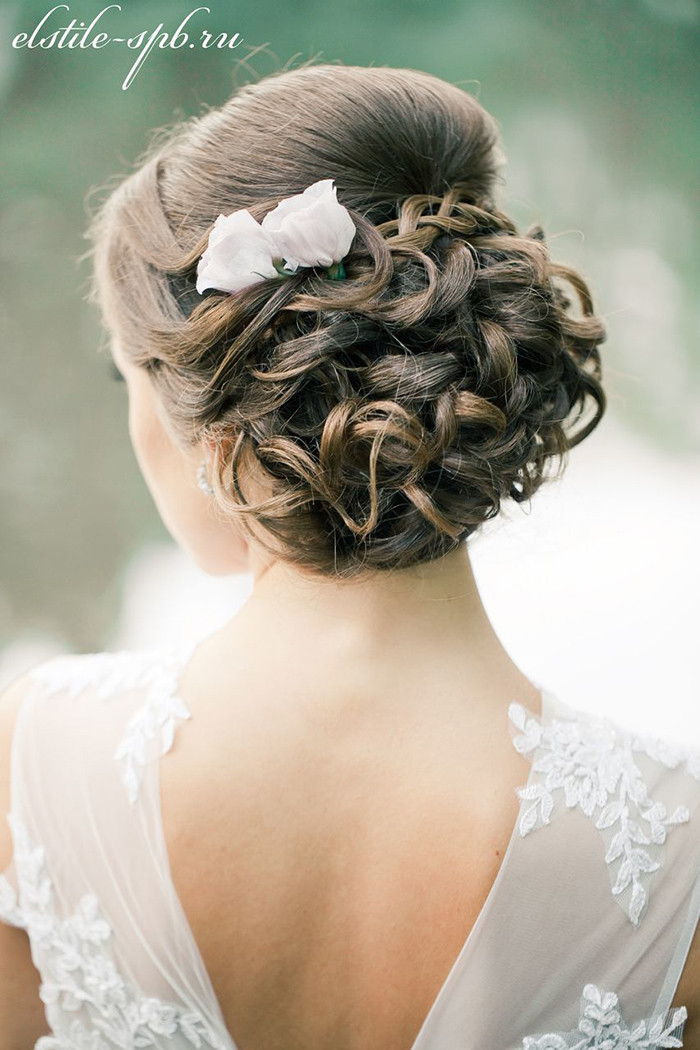 How To Do Wedding Hairstyles Updos
 25 Chic Updo Wedding Hairstyles for All Brides