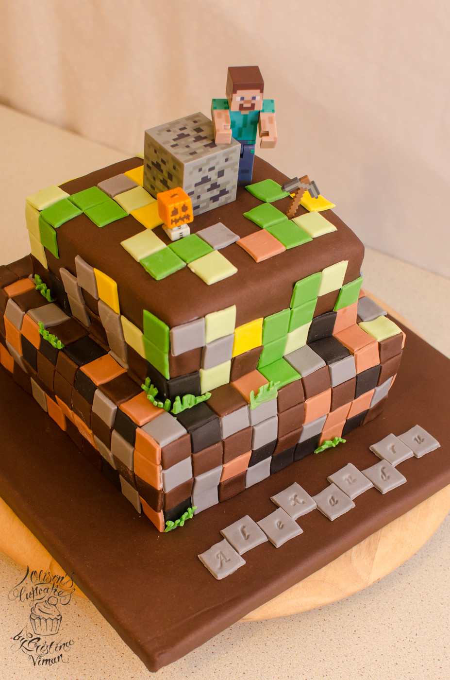 How To Make A Minecraft Birthday Cake
 Minecraft Birthday Cake – Olison s Cupcakes