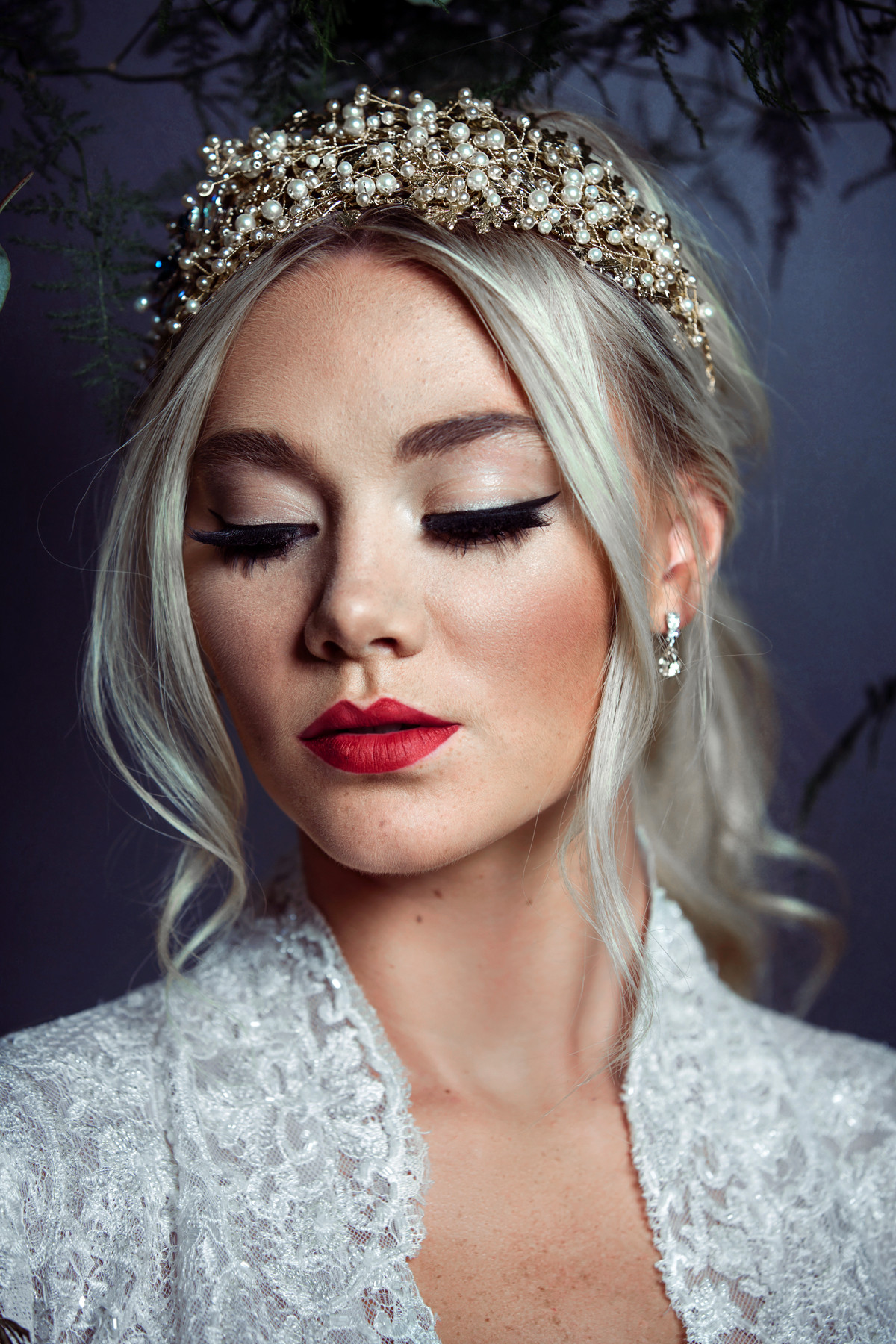 How To Make Wedding Veils And Tiaras
 Beautiful Bridal Headpiece Trends for 2019 and How To Wear