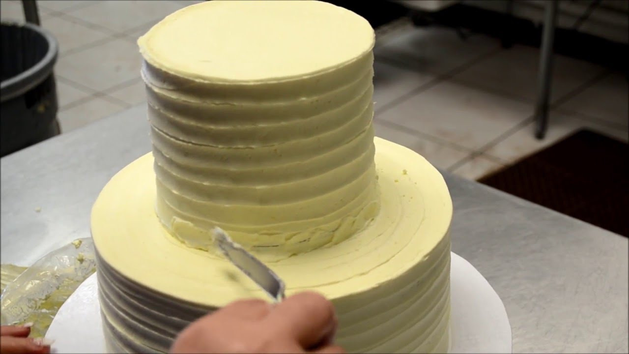 How To Stack A Wedding Cake
 Simply And Easy Method to decorate a wedding cake