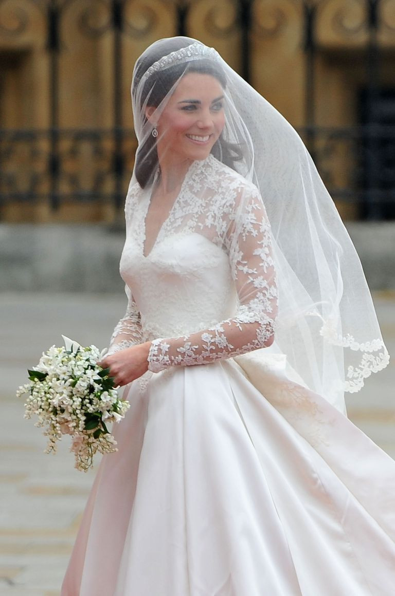 Iconic Wedding Dresses
 10 Iconic Celebrity Wedding Dresses