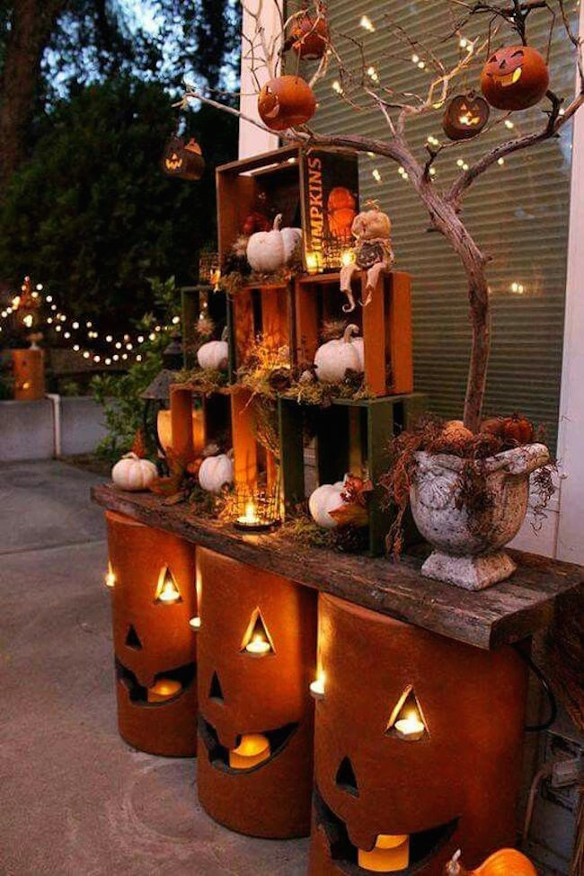 Ideas Decorating Backyard Halloween Party
 21 Amazing Outdoor Halloween Party Ideas