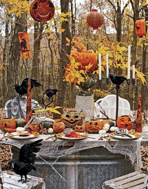 Ideas Decorating Backyard Halloween Party
 60 Awesome Outdoor Halloween Party Ideas DigsDigs