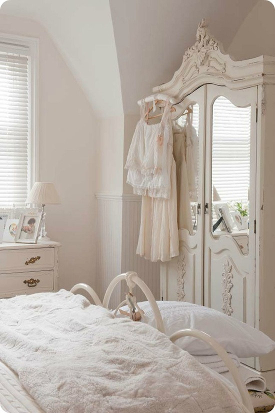 Images Of Shabby Chic Bedrooms
 Cute Looking Shabby Chic Bedroom Ideas