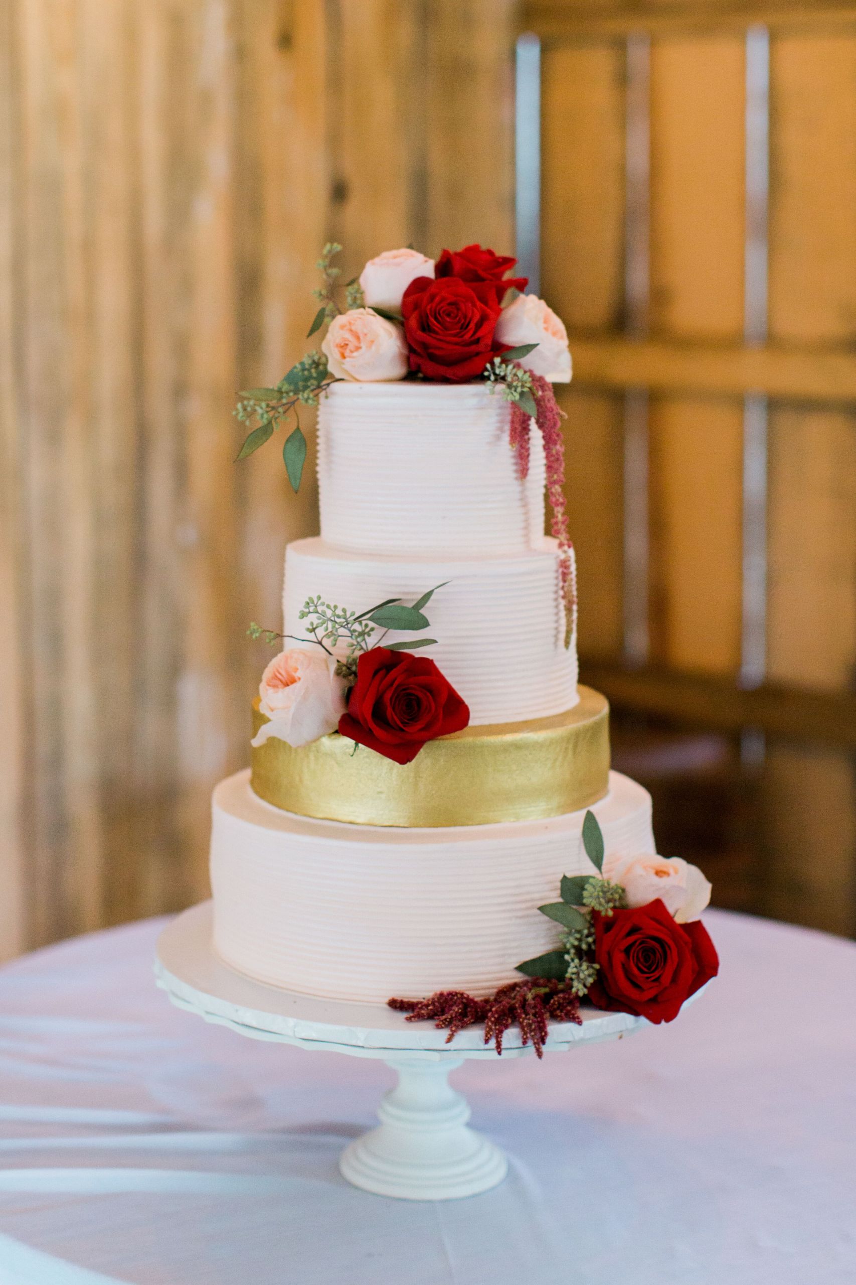 Images Wedding Cakes
 Romantic White Wedding Cake With Burgundy Flowers