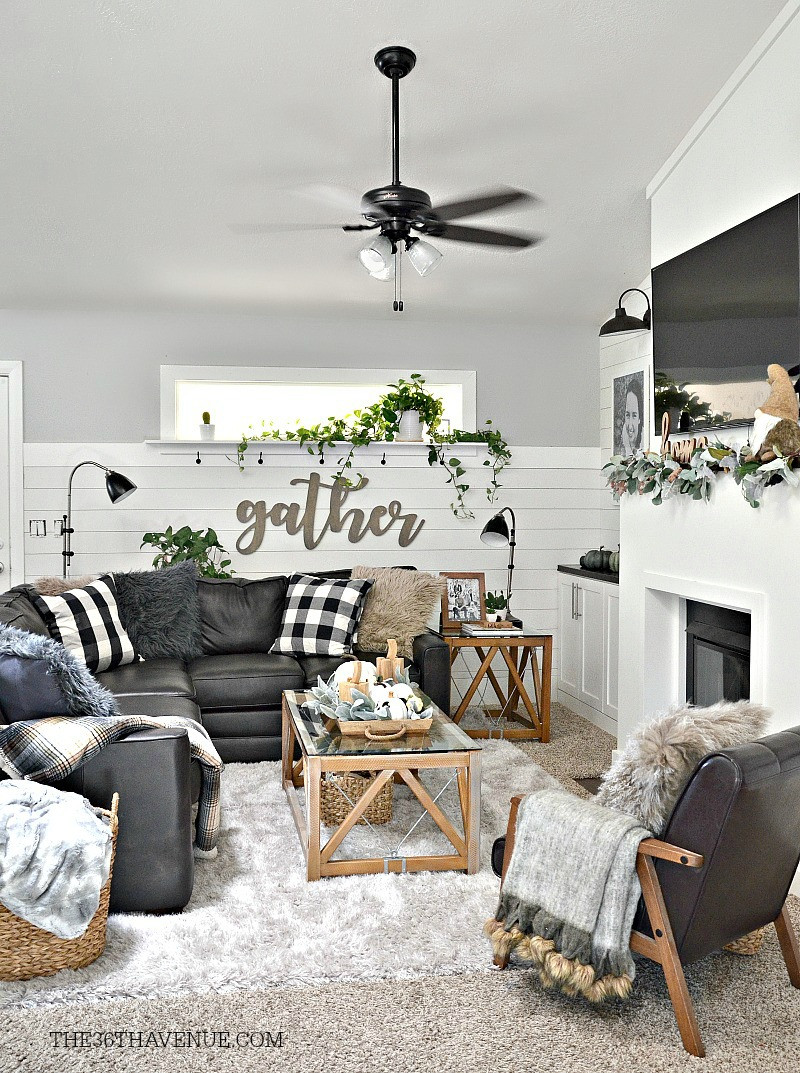 Industrial Farmhouse Living Room
 Living Room Farmhouse Decor Ideas