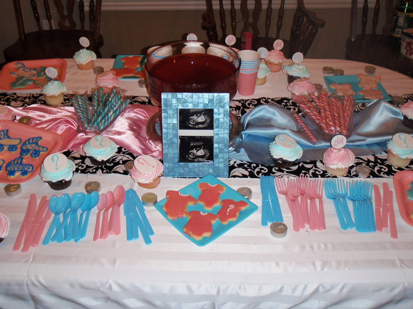 Inexpensive Gender Reveal Party Ideas
 Keeping up with the Kehrlis gender reveal party details