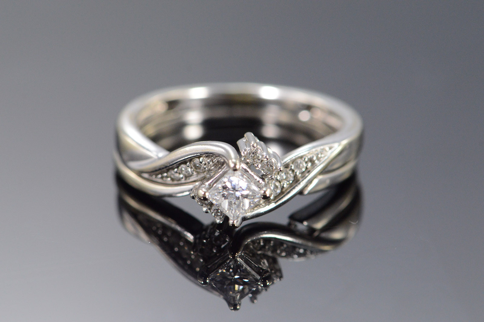 Interlocking Wedding Rings
 14K 1 9 1 2g 0 30 CTW Diamond Interlocking Engagement
