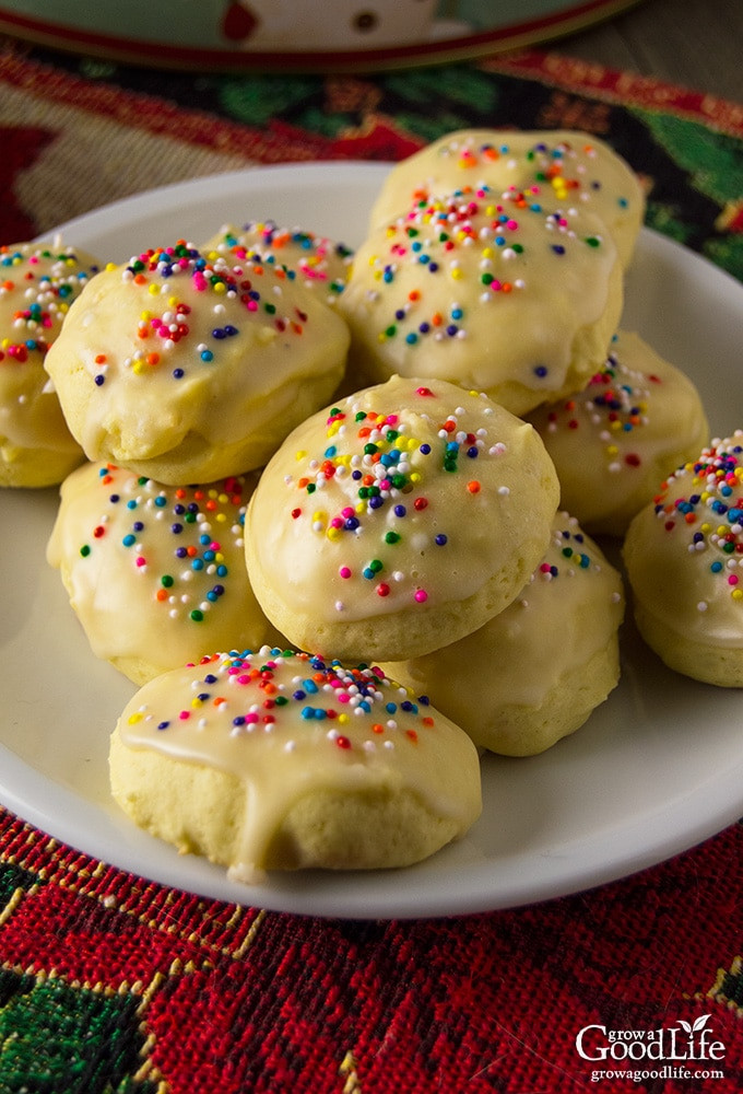 Italian Anise Christmas Cookies
 Auntie’s Italian Anise Cookies