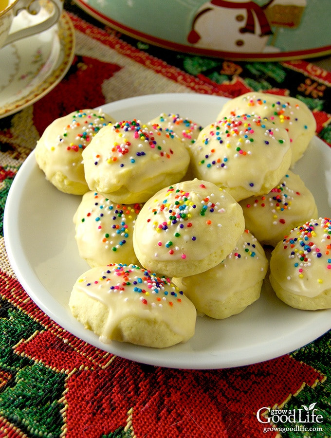 Italian Anise Christmas Cookies
 Auntie’s Italian Anise Cookies