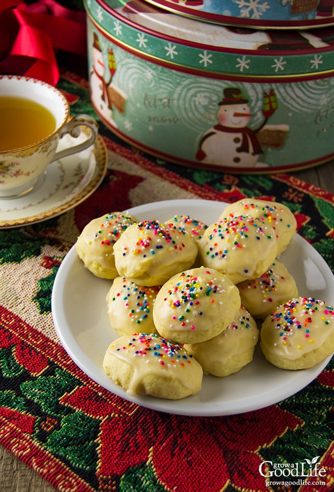 Italian Anise Christmas Cookies
 Auntie’s Italian Anise Cookies