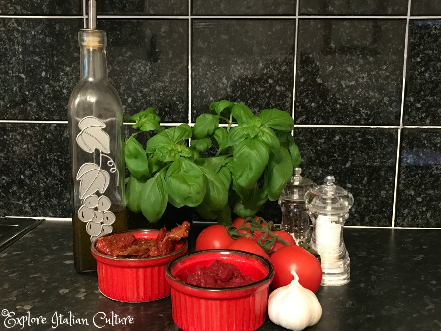 Italian Pizza Sauce Recipe
 An authentic Italian pizza sauce recipe