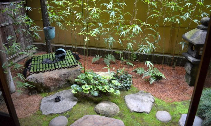 Japanese Style Backyard
 17 Peaceful Green Japanese Style Backyards