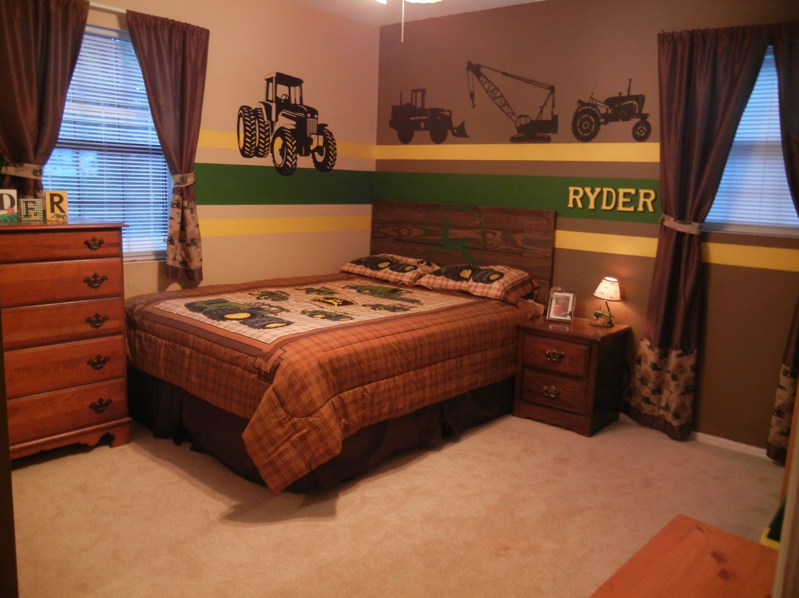 John Deere Kids Room
 John Deere bedroom tractors little boy bedrooms