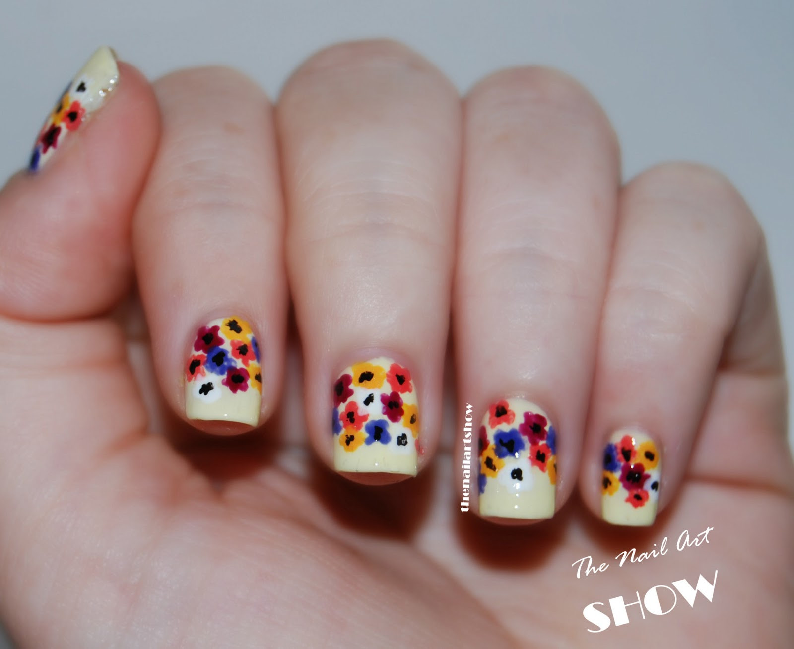 June Nail Designs
 June Nail Art Challenge – Day 4 Flowers