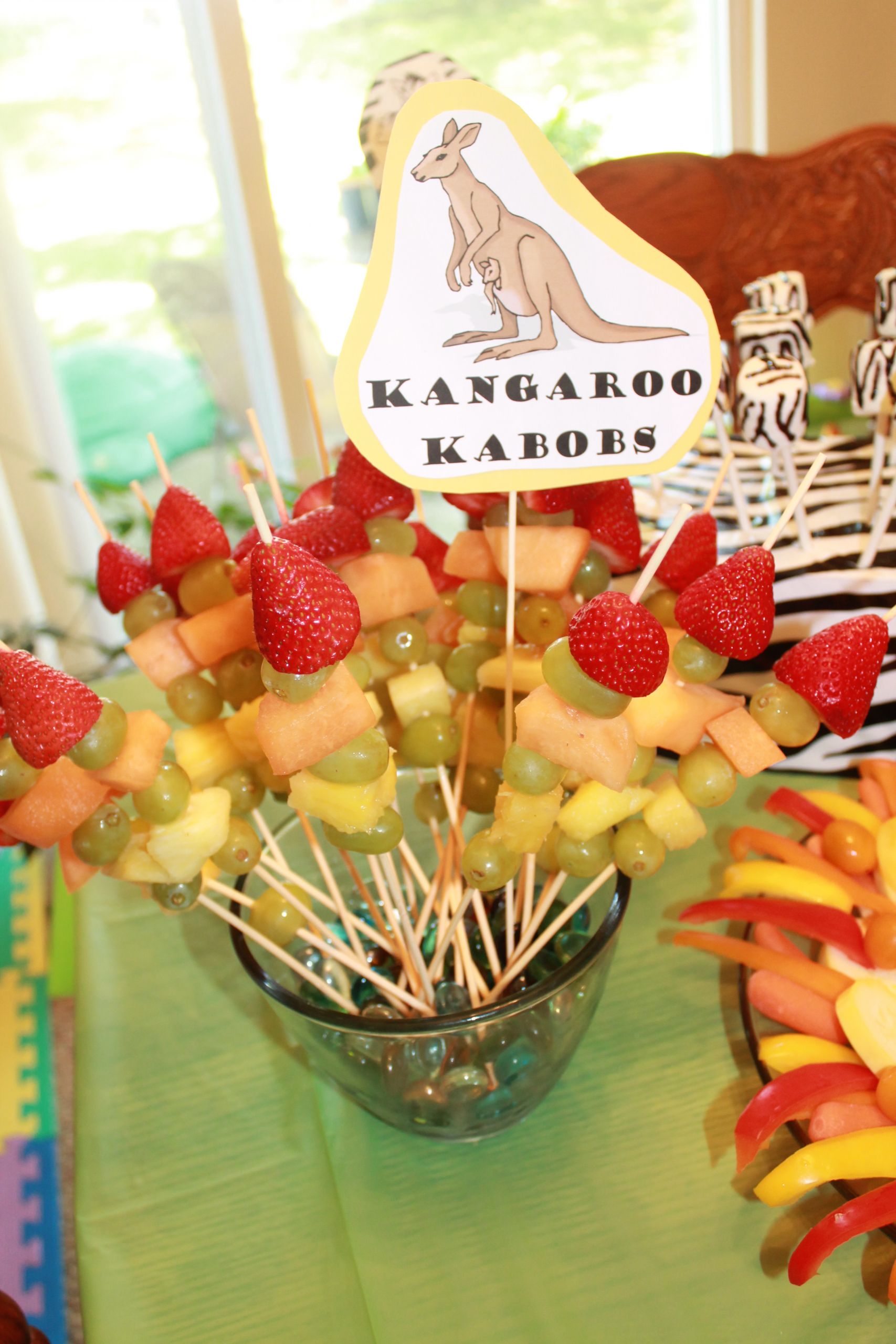 Jungle Party Food Ideas
 Kangaro kabobs and other fabulous food ideas for a zoo