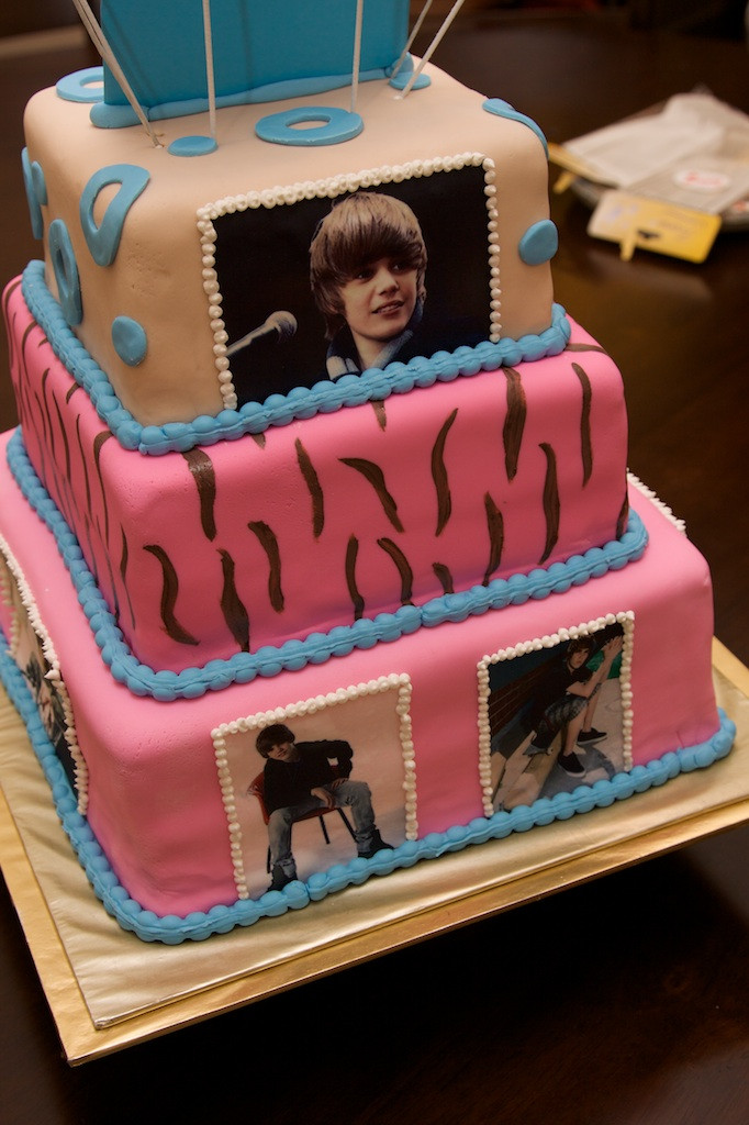 Justin Bieber Birthday Cake
 The Ultimate Justin Bieber Birthday Cake