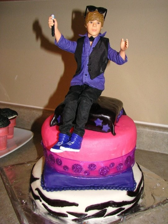 Justin Bieber Birthday Cake
 Five most notable Justin Bieber Birthday Cakes