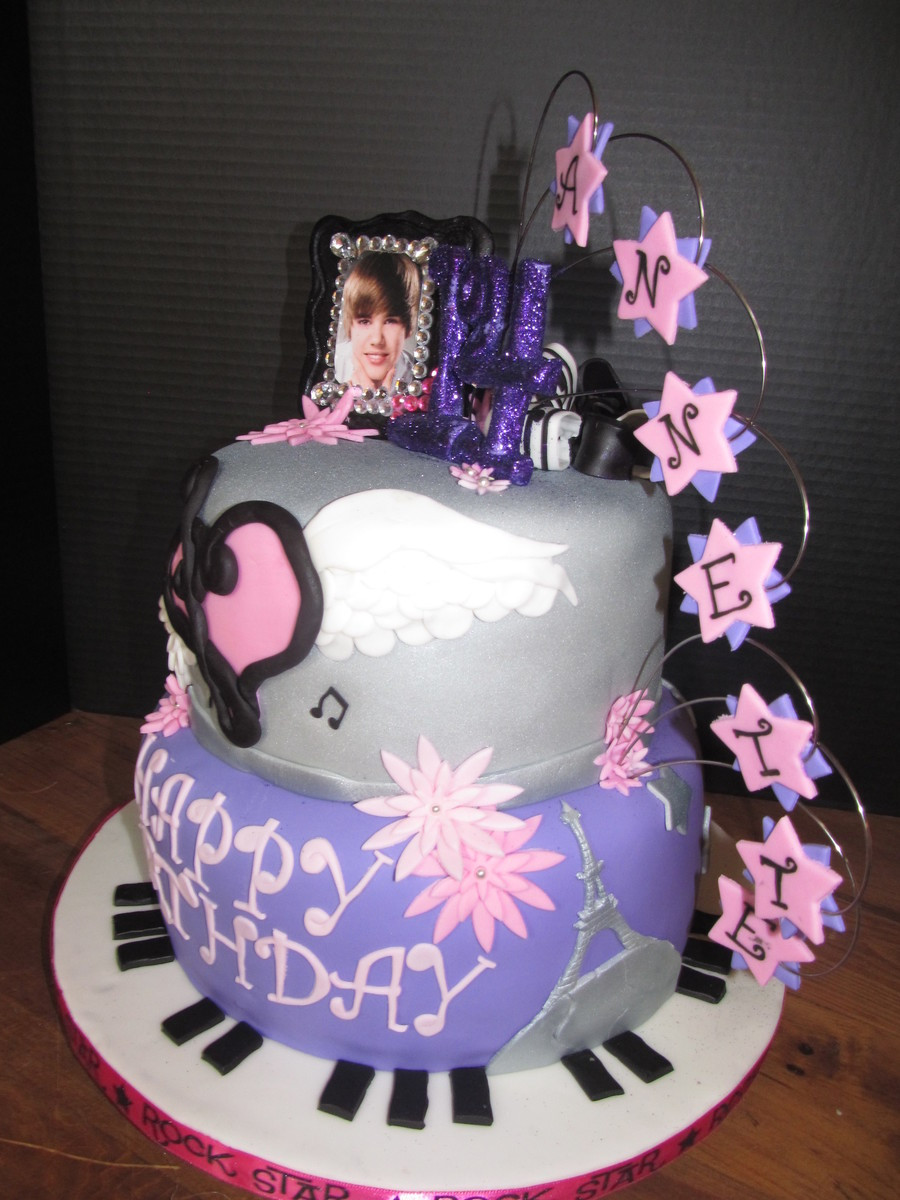 Justin Bieber Birthday Cake
 Justin Bieber Birthday CakeCentral