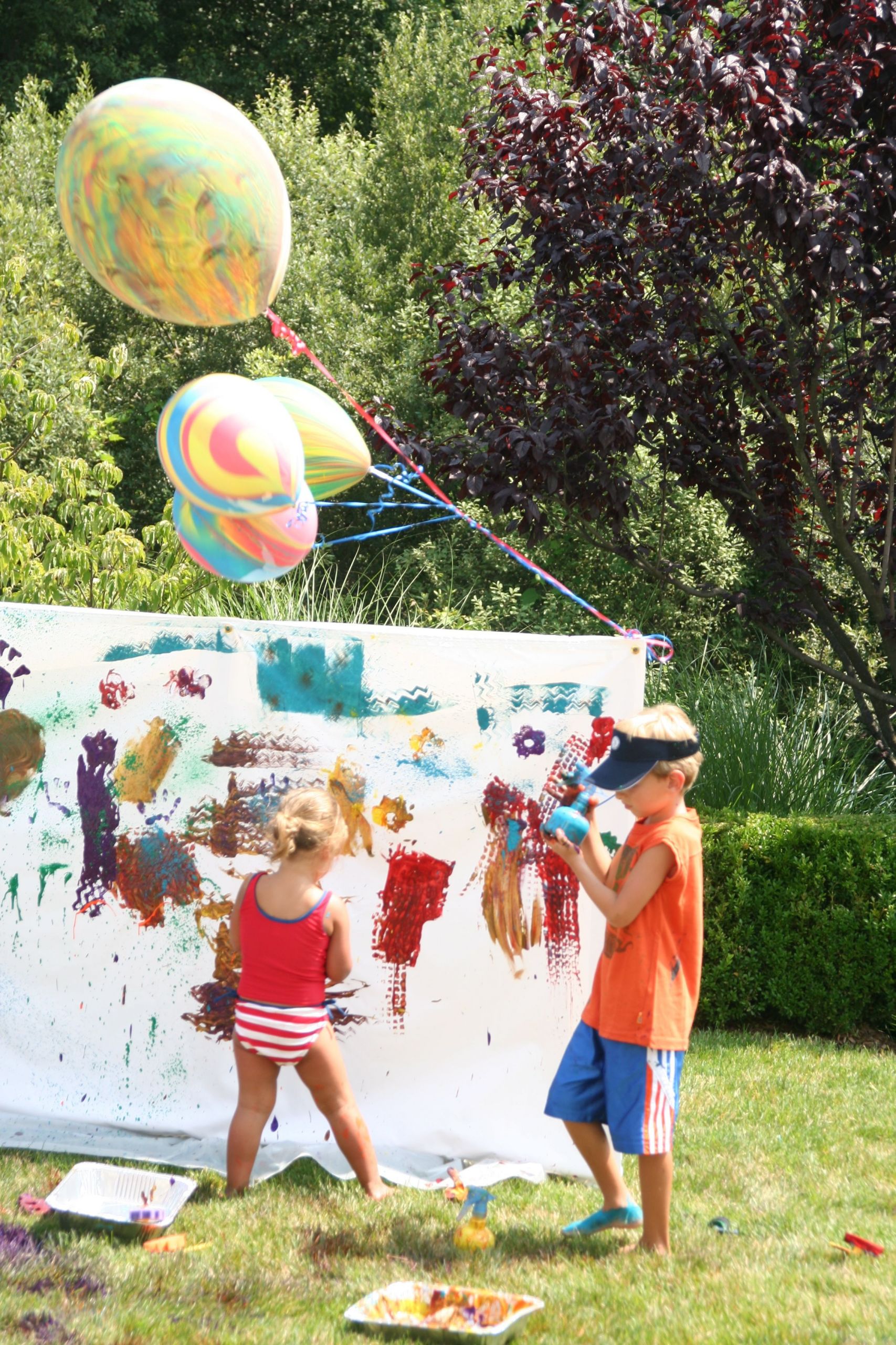 Kids Art Birthday Party
 Fun idea for kids messy art party then running through