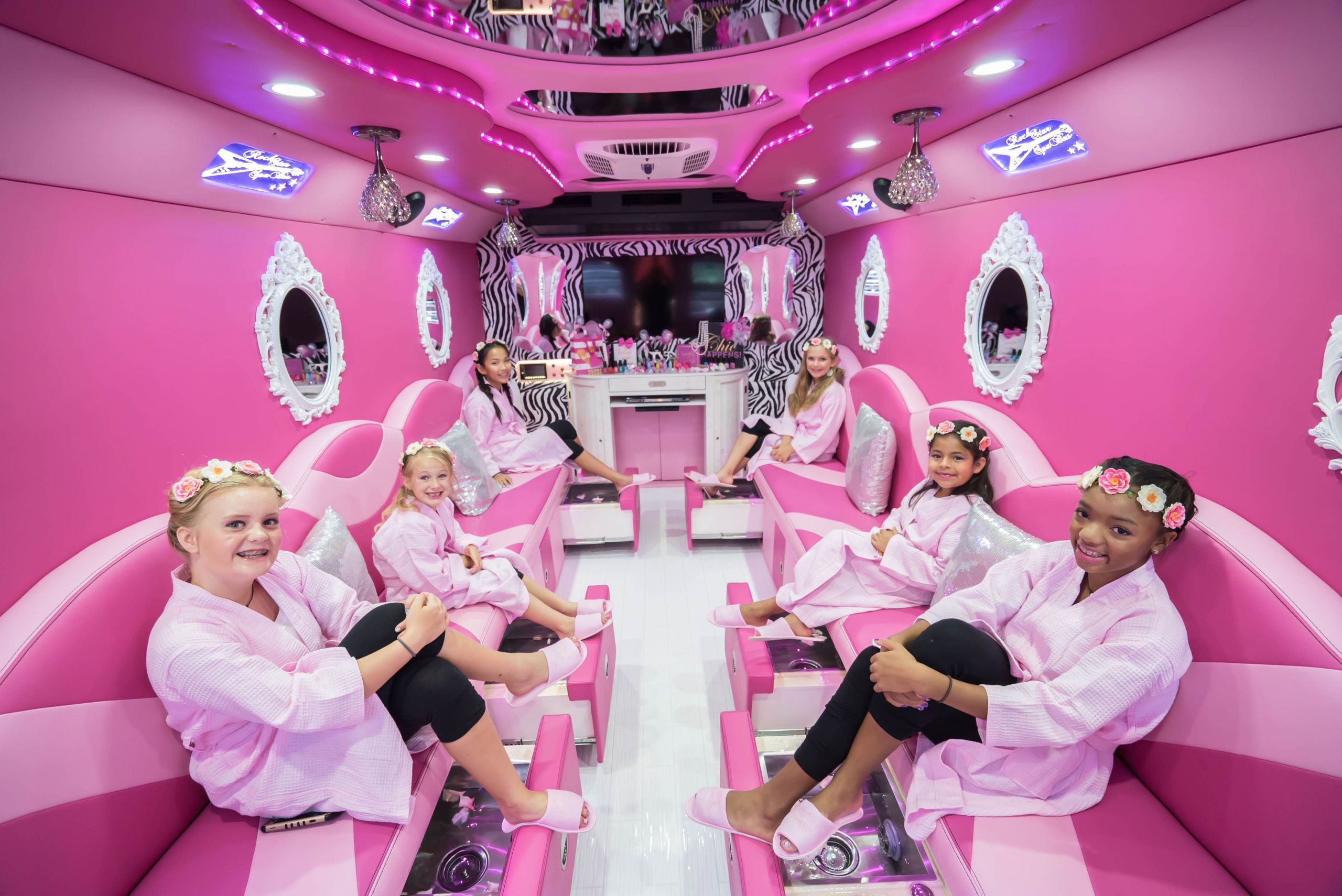 Kids Birthday Party Buses
 Girls spa parties bus in Katy Kids spa bus mobile