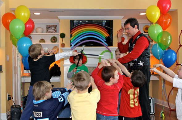 Kids Birthday Party Entertainers
 Best Kids Party Entertainment in Milwaukee childrens