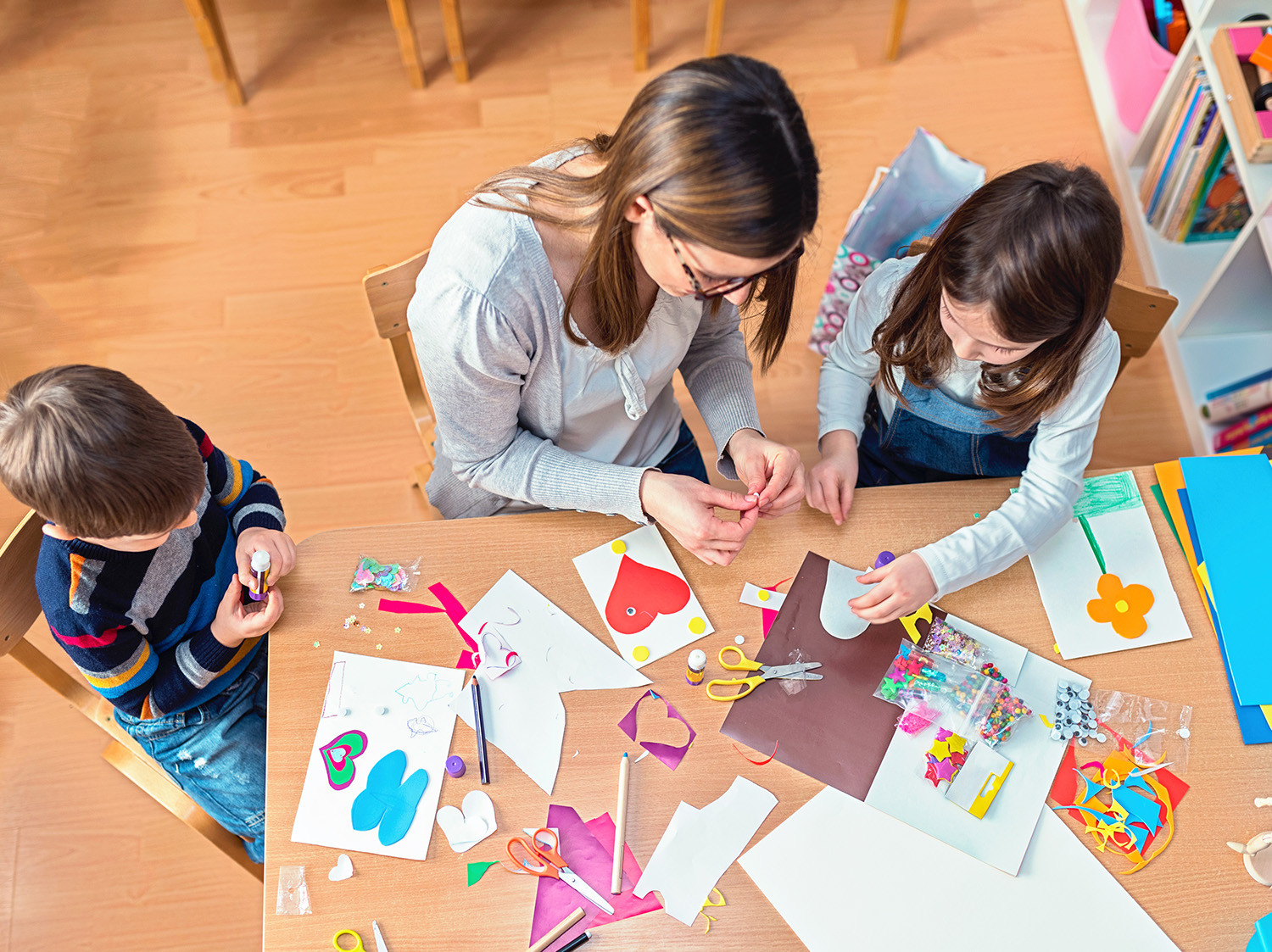 Kids Doing Crafts
 Enhance Creativity For Kids By Craft Activities Dinosaur