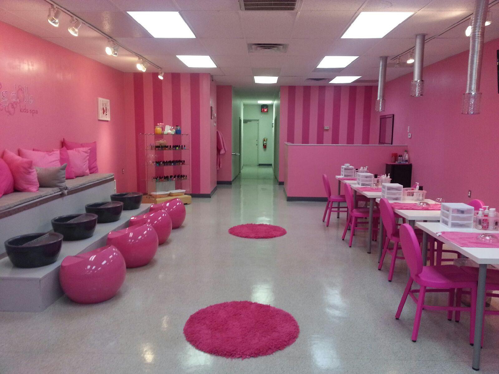 Kids Spa Party Chicago
 Dazzling Dolls Kids Spa Cincy Chic