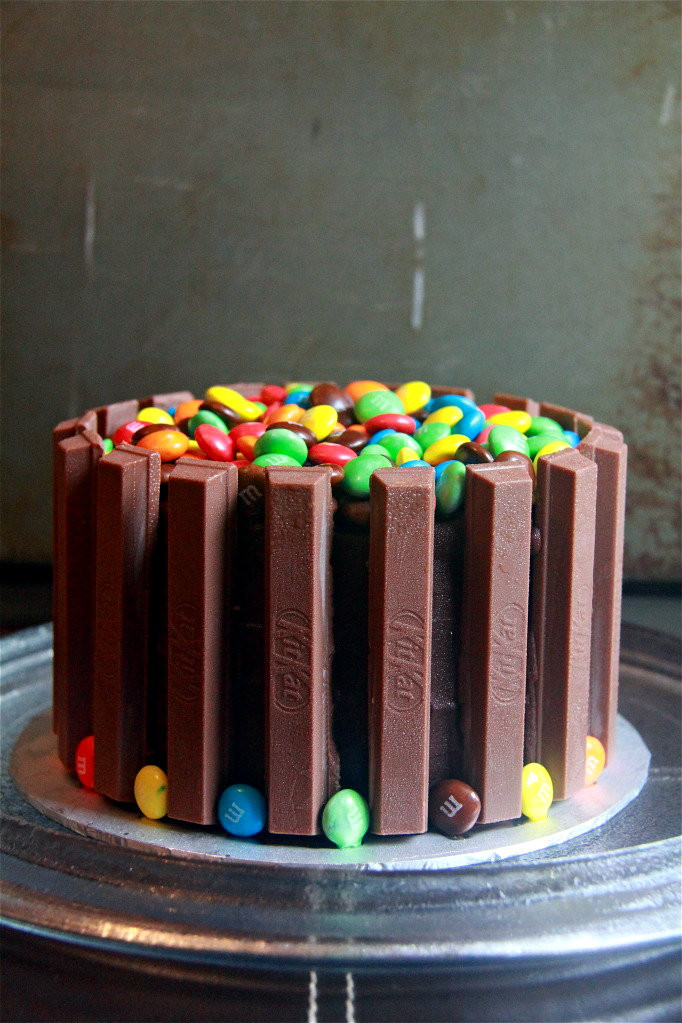 Kit Kat Birthday Cake
 Crumbs and Cookies kit kat cake