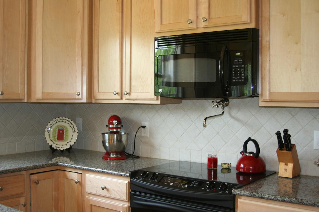 Kitchen Backsplash Design Idea
 30 Amazing Design Ideas for a Kitchen Backsplash