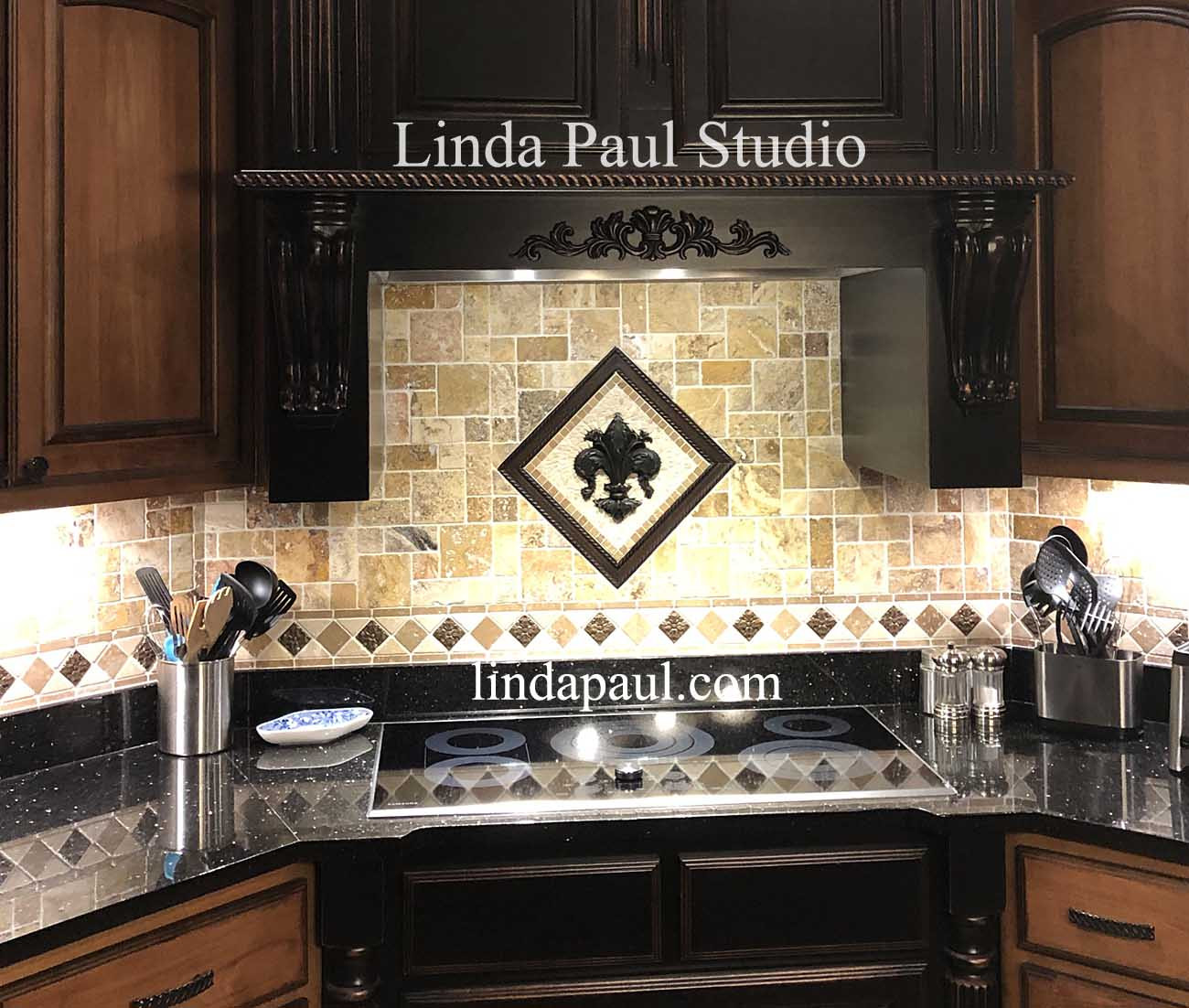 Kitchen Backsplash Medallion Ideas
 Kitchen backsplash ideas pictures and installations