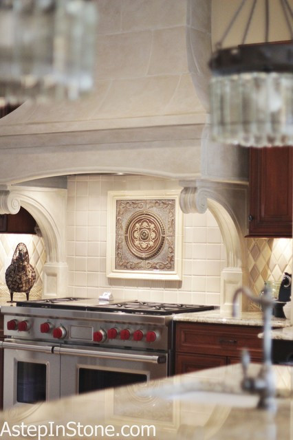 Kitchen Backsplash Medallion Ideas
 Kitchen Backsplash with a Medallion as the Focal Point