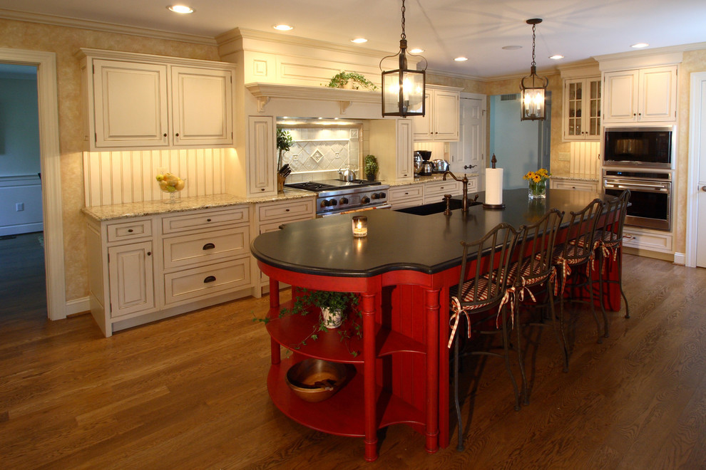 Kitchen Cabinet Philadelphia
 Traditional kitchen with painted cabinets Traditional