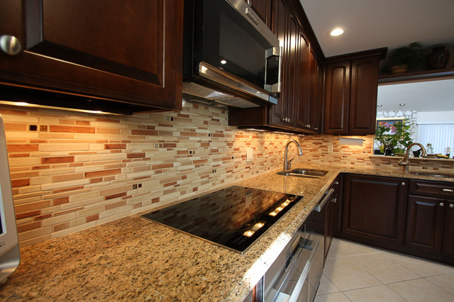 Kitchen Ceramic Tile Backsplash Ideas
 Luxury Kitchen Finishes and Amenities Backsplash and Tile