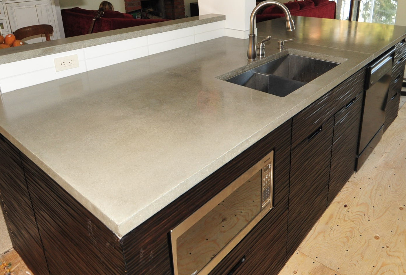 Kitchen Concrete Countertop
 MODE CONCRETE Ultra Chic and Modern Concrete Kitchen